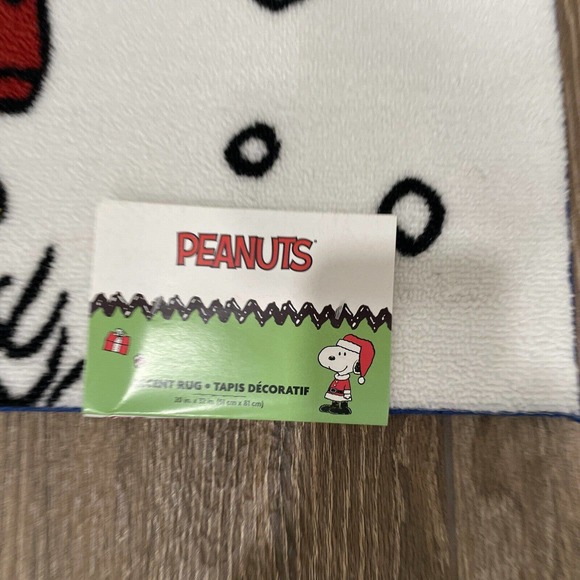 Peanuts Accents Peanuts Gang Snoopy Doghouse 232 Christmas Accent